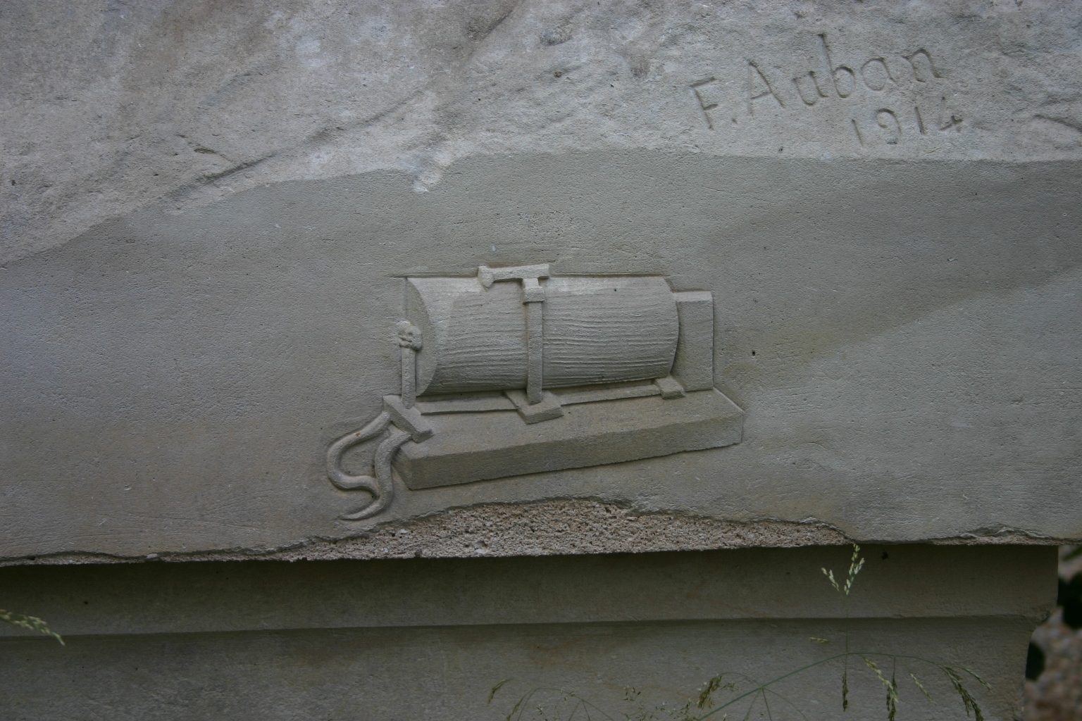 Etienne Jules Marey's monument, Roland Garros, Paris (08).JPG